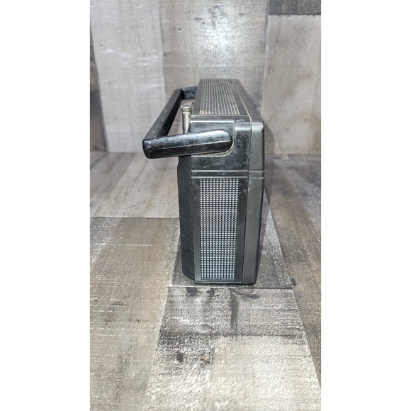Vintage GE AM/FM Radio Model 7-26600 Portable General Electric Two-Way Power - Picture 9 of 10